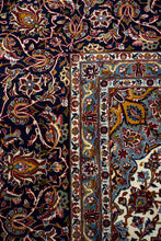 Load image into Gallery viewer, Persian Kashan 581x393cm