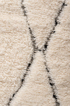 Load image into Gallery viewer, Moroccan Berber Beni Ourain 156x103cm