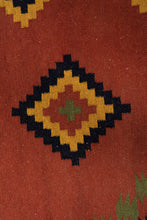Load image into Gallery viewer, Fine Vintage Qashqai Kilim 292x195cm