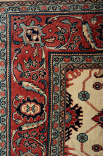Load image into Gallery viewer, Sultanabad 551x297cm