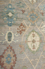 Load image into Gallery viewer, Sultanabad 695x375