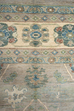 Load image into Gallery viewer, Sultanabad 695x375