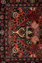 Load image into Gallery viewer, Sarouk Runner 590x77cm