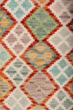 Load image into Gallery viewer, Kilim 442x365cm