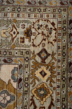 Load image into Gallery viewer, Sultanabad 490x366cm