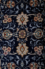 Load image into Gallery viewer, Kashan 277x180cm