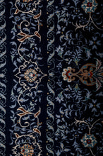 Load image into Gallery viewer, Kashan 277x180cm