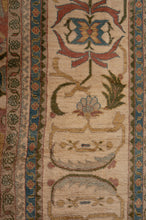 Load image into Gallery viewer, Sultanabad 495x485cm