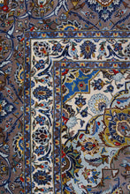 Load image into Gallery viewer, Signed Kashan kork 626x394cm
