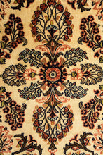 Load image into Gallery viewer, Sarouk Runner 577x82cm