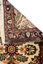 Load image into Gallery viewer, Sarouk Runner 577x82cm