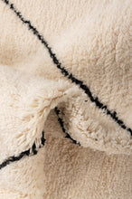 Load image into Gallery viewer, Moroccan Berber Beni Ourain 235x192cm