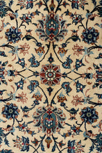 Load image into Gallery viewer, Kashan 352x250cm