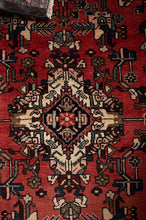 Load image into Gallery viewer, Sarouk Runner 197x110cm