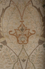 Load image into Gallery viewer, Sultanabad 530x300cm
