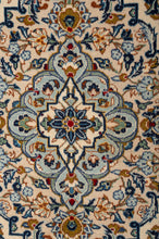 Load image into Gallery viewer, Kashan 342x244cm