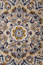Load image into Gallery viewer, Kashan 356x245cm