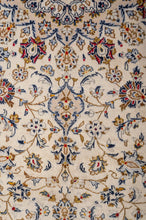 Load image into Gallery viewer, Kashan 356x245cm