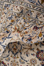 Load image into Gallery viewer, Kashan 356x245cm