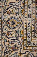 Load image into Gallery viewer, Kashan 346x246cm