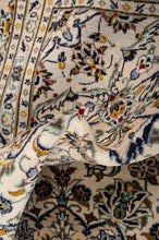 Load image into Gallery viewer, Kashan 346x246cm