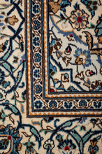 Load image into Gallery viewer, Kashan 307x193cm