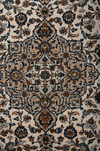 Load image into Gallery viewer, Kashan 345x244cm