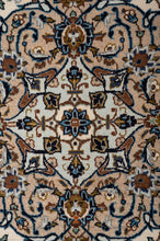 Load image into Gallery viewer, Kashan 345x244cm