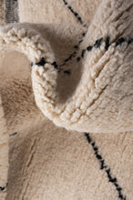 Load image into Gallery viewer, Moroccan Berber Beni Ourain 232x170cm
