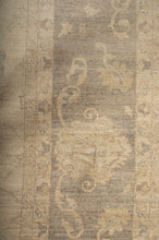 Load image into Gallery viewer, Ziegler Farahan 553x374cm