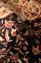 Load image into Gallery viewer, Sarouk 212x137m