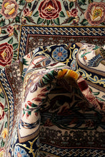 Load image into Gallery viewer, Persian Isfahan 168x115cm