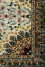 Load image into Gallery viewer, Persian Tabriz Runner 424x80cm