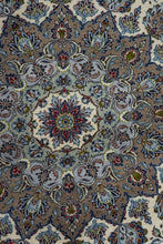 Load image into Gallery viewer, Persian Kashan 590x385cm