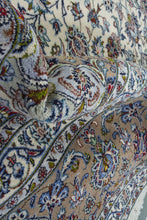 Load image into Gallery viewer, Persian Kashan 590x385cm