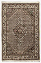 Load image into Gallery viewer, Tabriz Royal 302x206cm