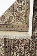 Load image into Gallery viewer, Tabriz Royal 302x206cm