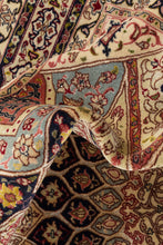 Load image into Gallery viewer, Persian Tabriz 203x157cm