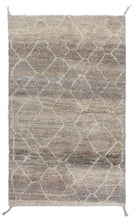 Load image into Gallery viewer, Flo Moroccan Berber Beni Ourain Lilla Rug to buy London UK