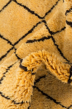 Load image into Gallery viewer, JALILIA Moroccan Berber Beni Ourain 200x157cm