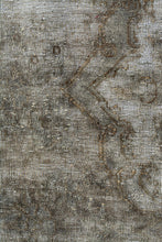 Load image into Gallery viewer, Persian Overdyed 523x316cm